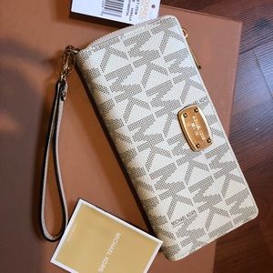 Michael Kors wallet